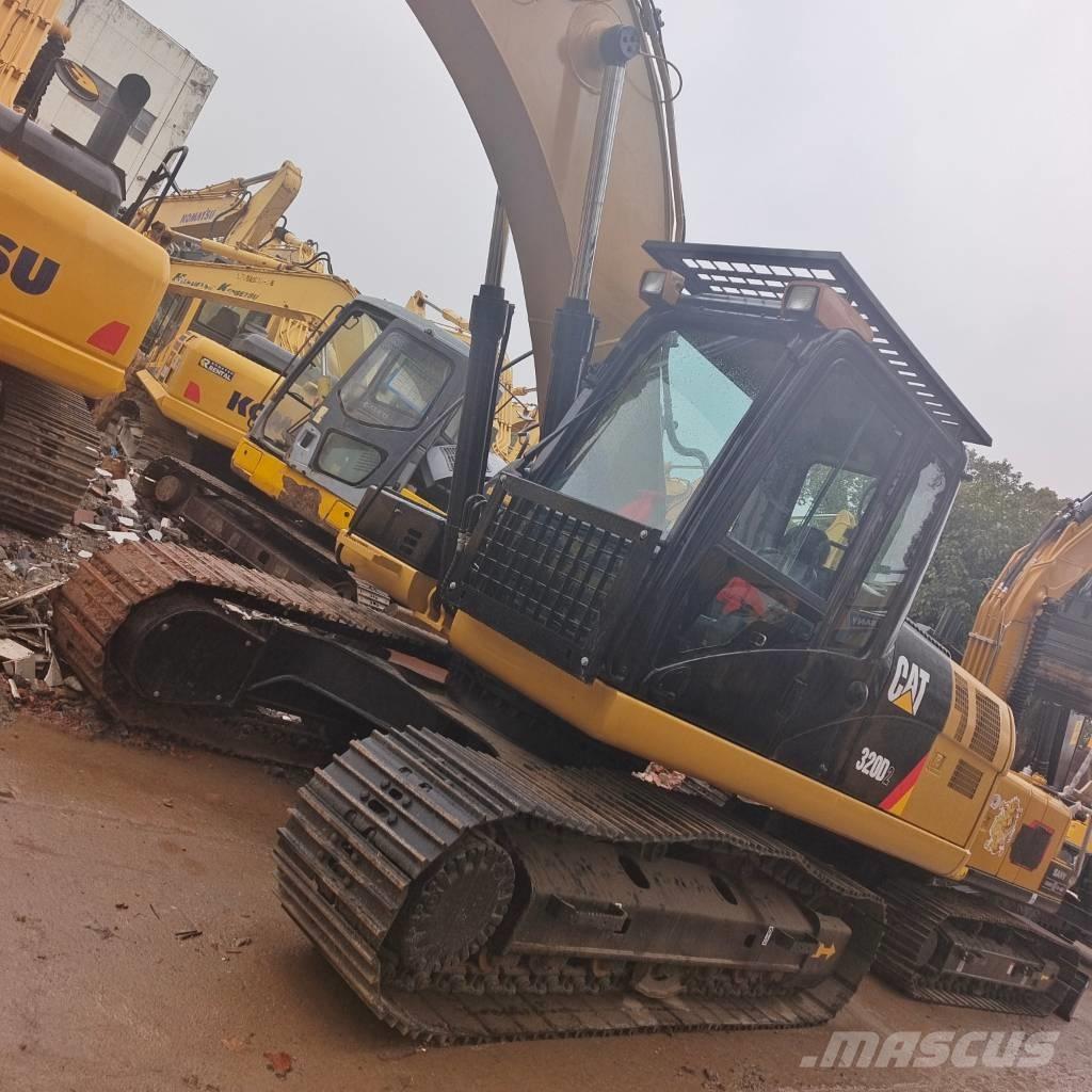 CAT 320 D 대형 굴삭기 29톤 이상