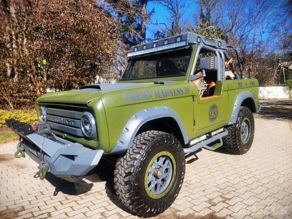 Ford Bronco 자동차