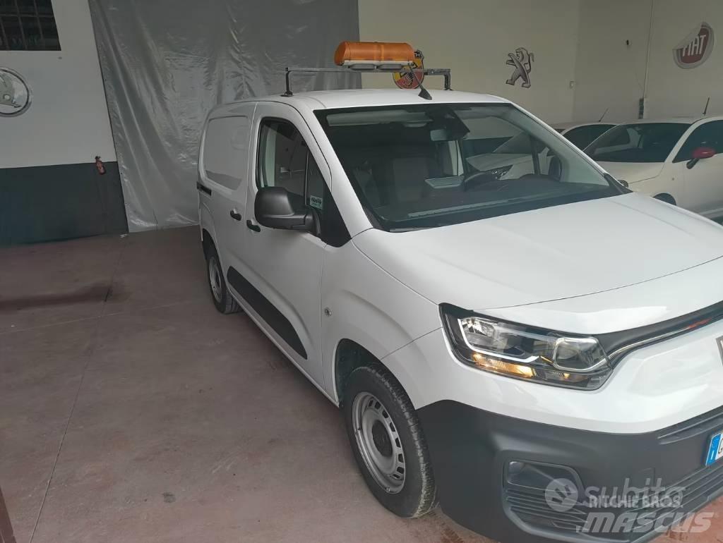 Fiat Doblo 패널 화물차