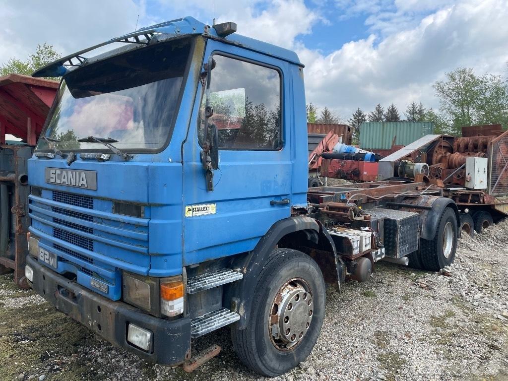 Scania 82M 케이블 리프트 탈착식 트럭