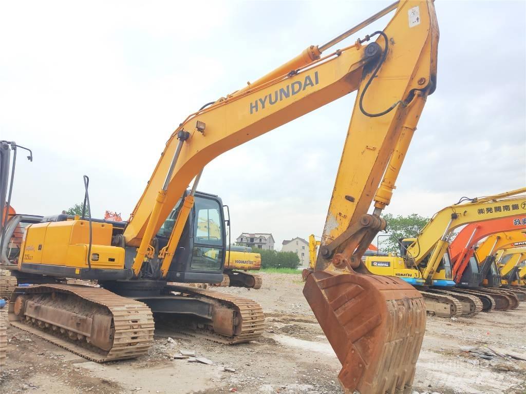 Hyundai R225LC-7 대형 굴삭기 29톤 이상