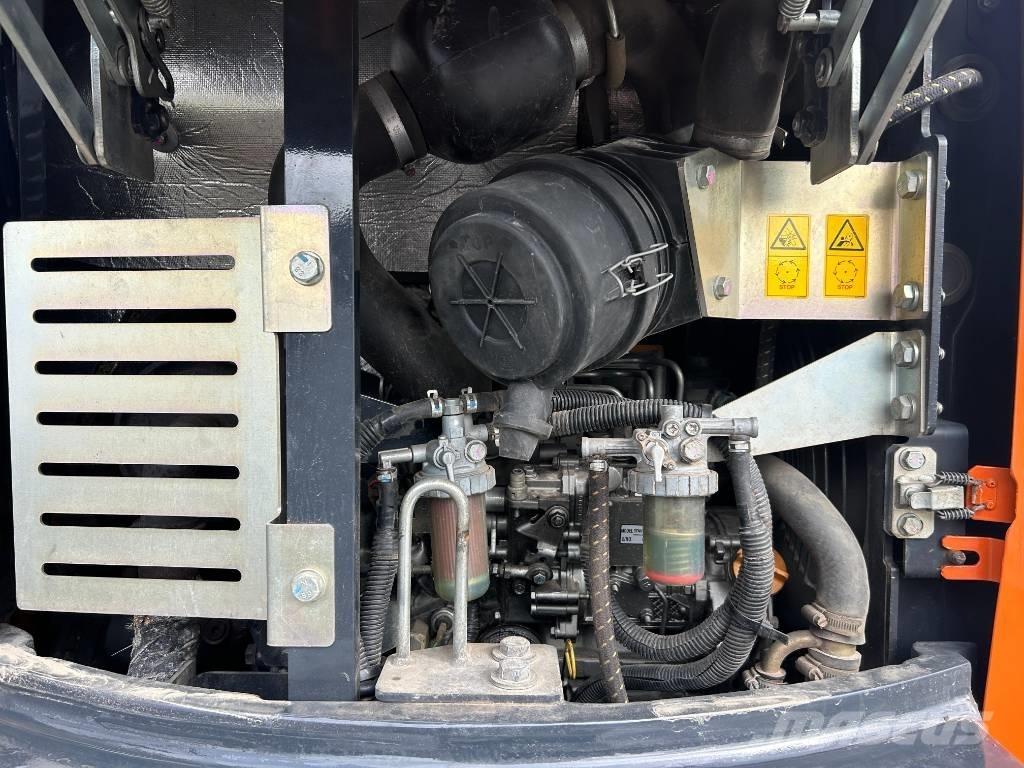 Hitachi ZX 26 U-6 소형 굴삭기 7톤 미만
