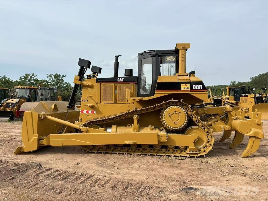 CAT D8R 크롤러 도저