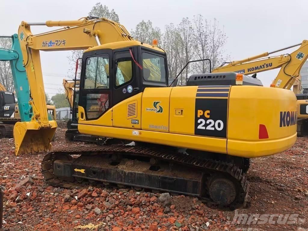 Komatsu PC 220-7 대형 굴삭기 29톤 이상