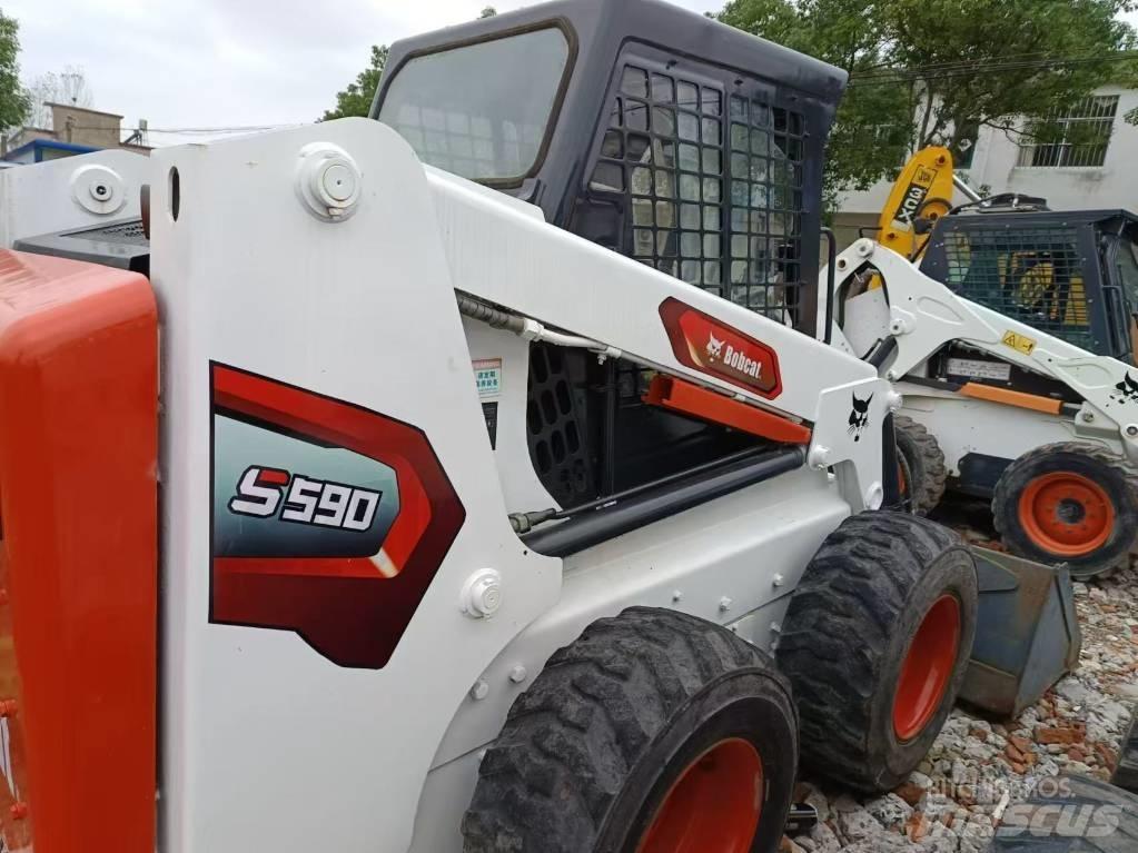 Bobcat S 590  스키드로더