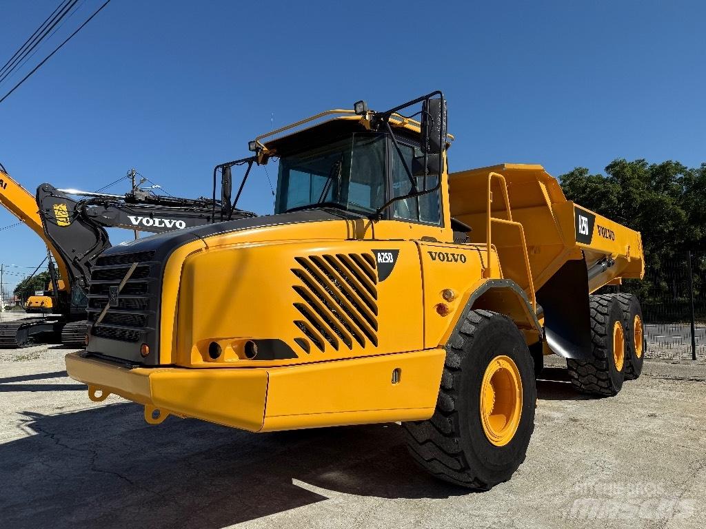 Volvo A25D 연결식 홀러
