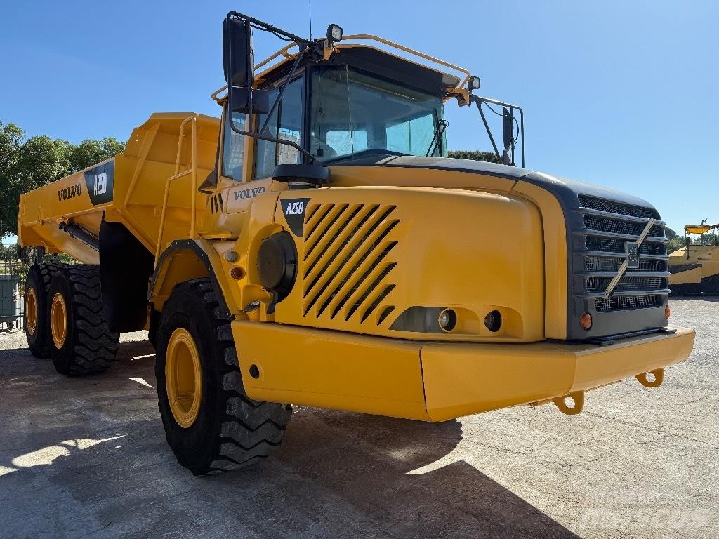 Volvo A25D 연결식 홀러