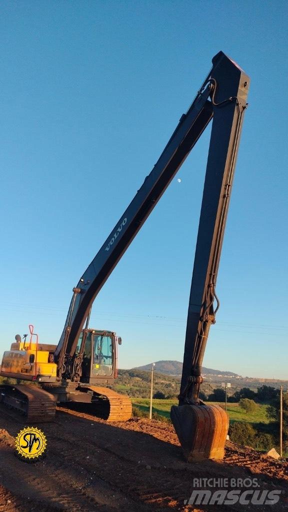 Volvo EC 250 D 대형 굴삭기 29톤 이상