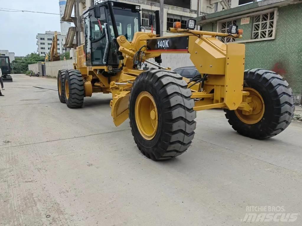 CAT 140 K 그레이더