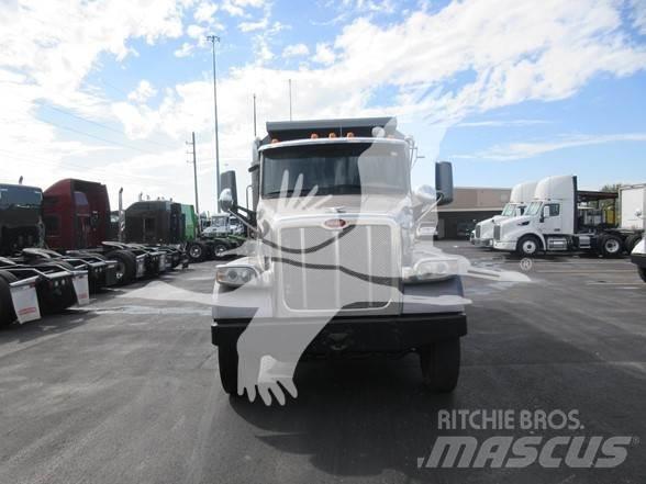 Peterbilt 567 덤프 트럭
