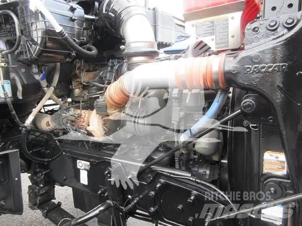 Peterbilt 567 덤프 트럭