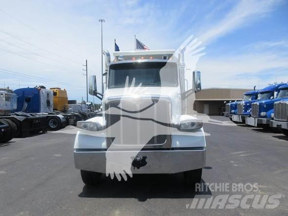Peterbilt 567 덤프 트럭