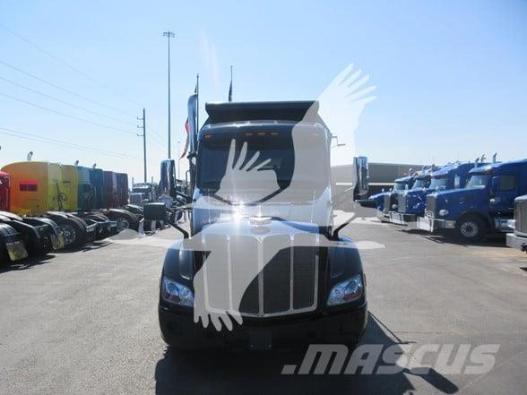 Peterbilt 579 덤프 트럭