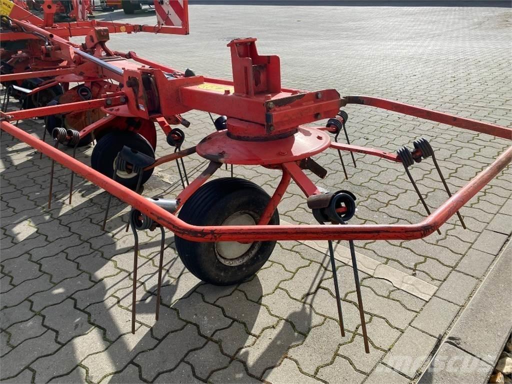 Kuhn GF 8702 갈퀴 및 테더