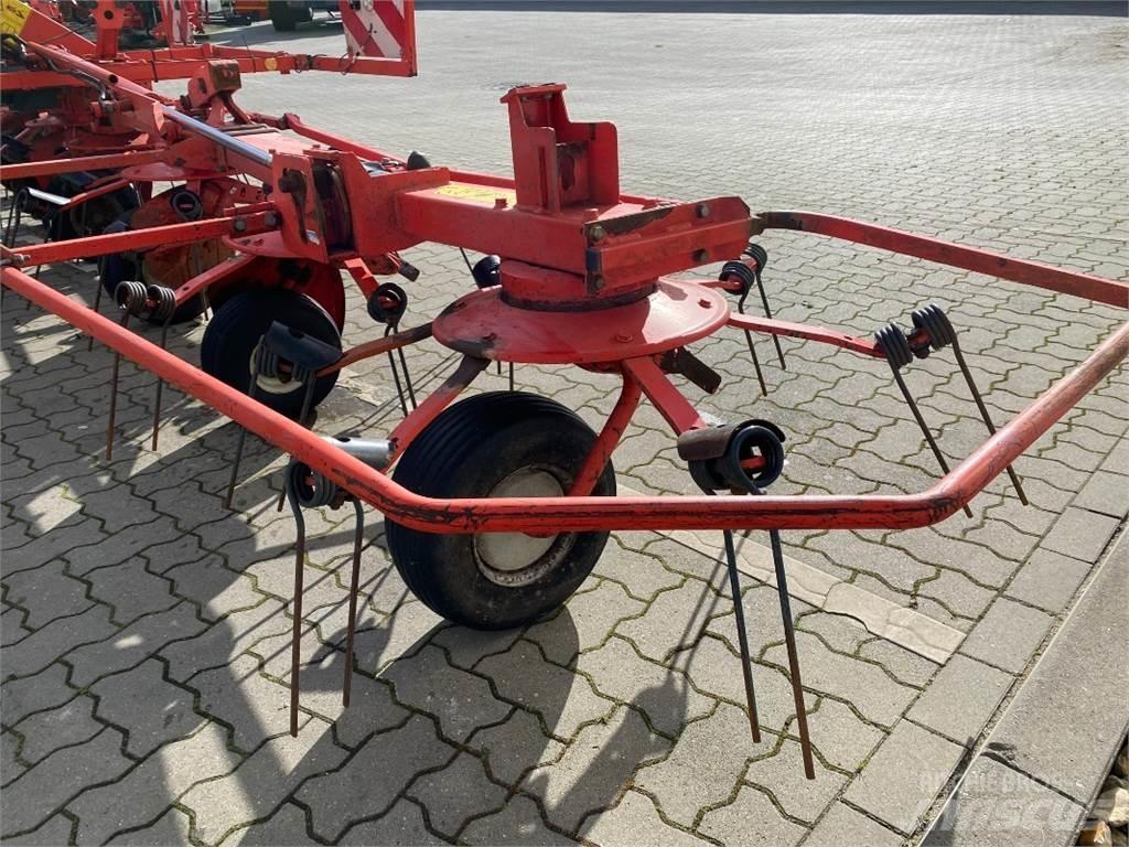 Kuhn GF 8702 갈퀴 및 테더