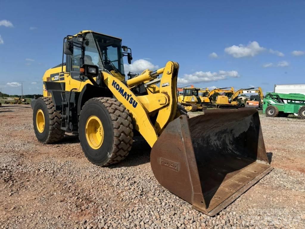 Komatsu WA 320  휠로우더