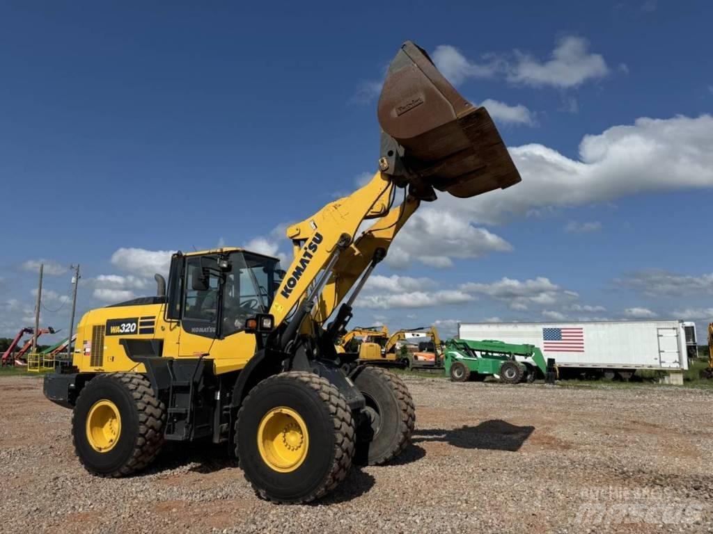 Komatsu WA 320  휠로우더