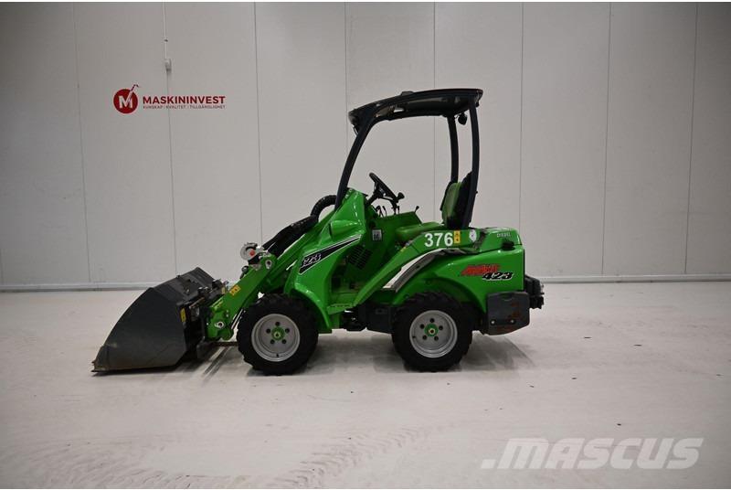 Avant 423  휠로우더