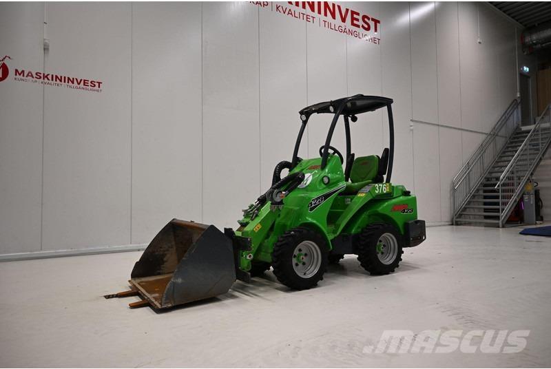 Avant 423  휠로우더