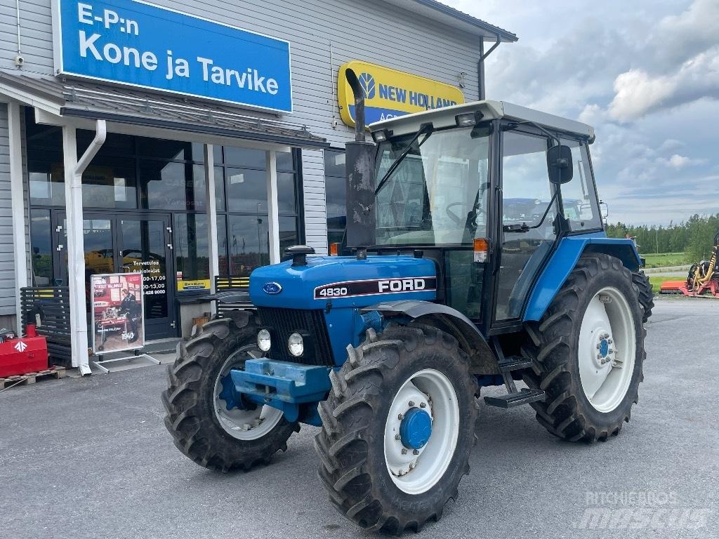 Ford 4830 트랙터