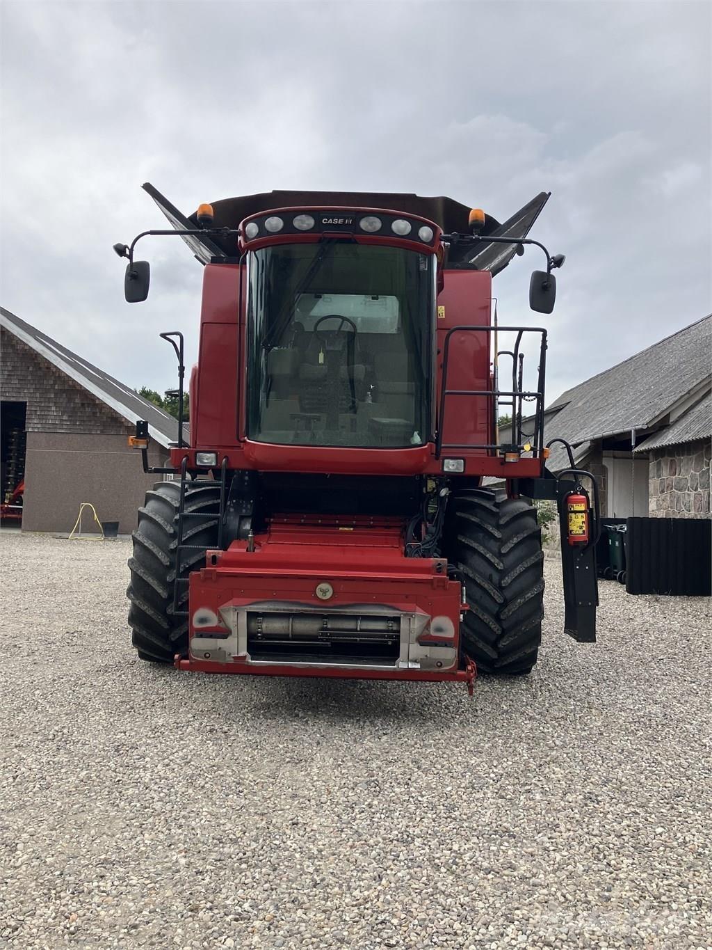 CASE Axial Flow 7130 콤바인 수확기