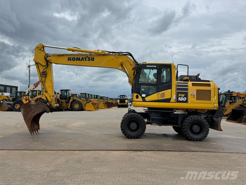 Komatsu PW180-11  휠 굴삭기