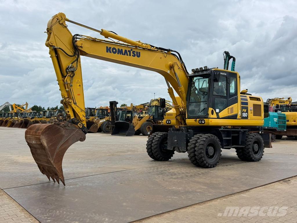 Komatsu PW180-11  휠 굴삭기