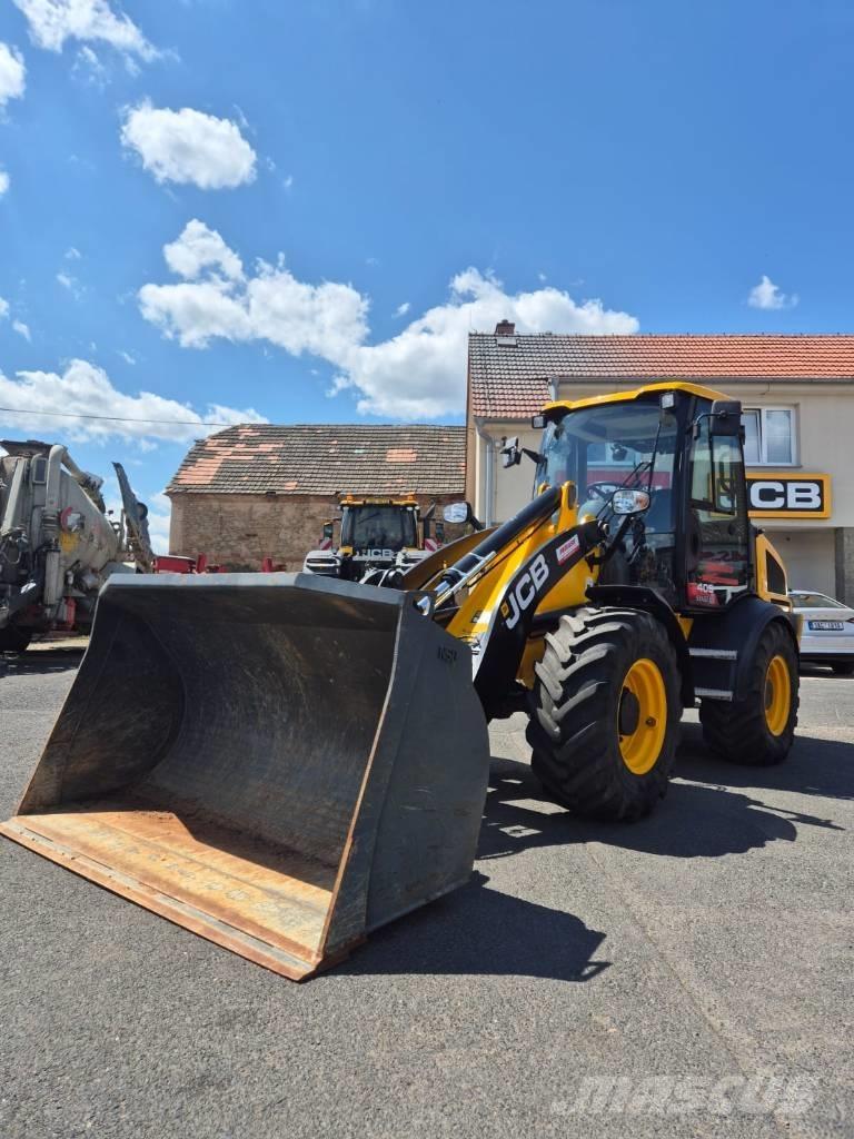 JCB 409 Agri 농업용 텔레 핸들러