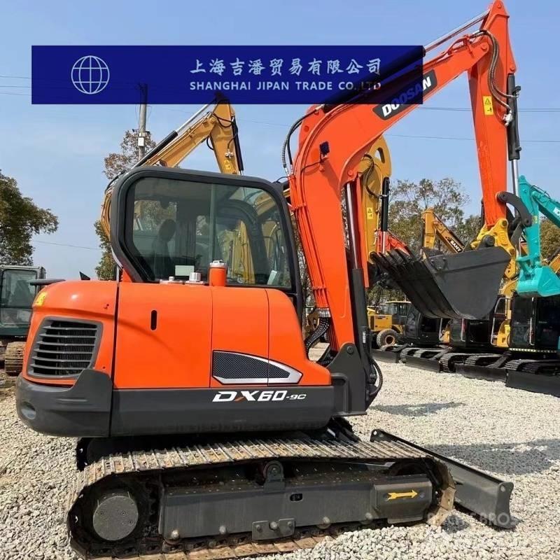 Doosan DX 60-9C 소형 굴삭기 7톤 미만