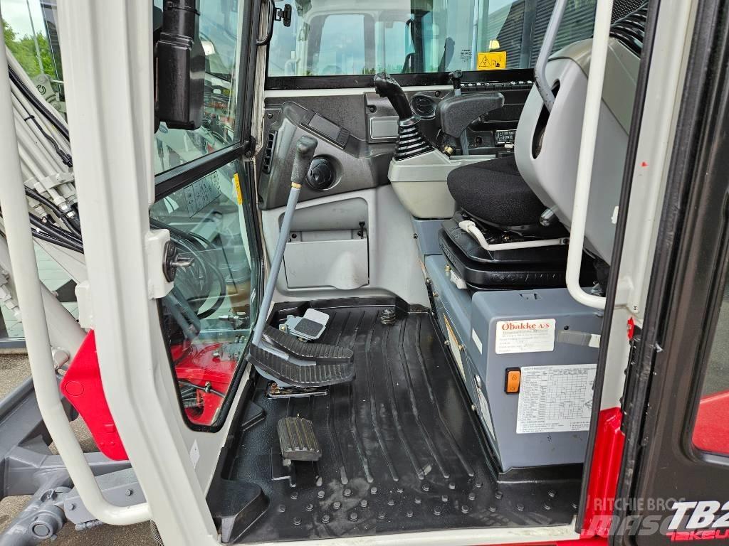 Takeuchi TB 230 소형 굴삭기 7톤 미만