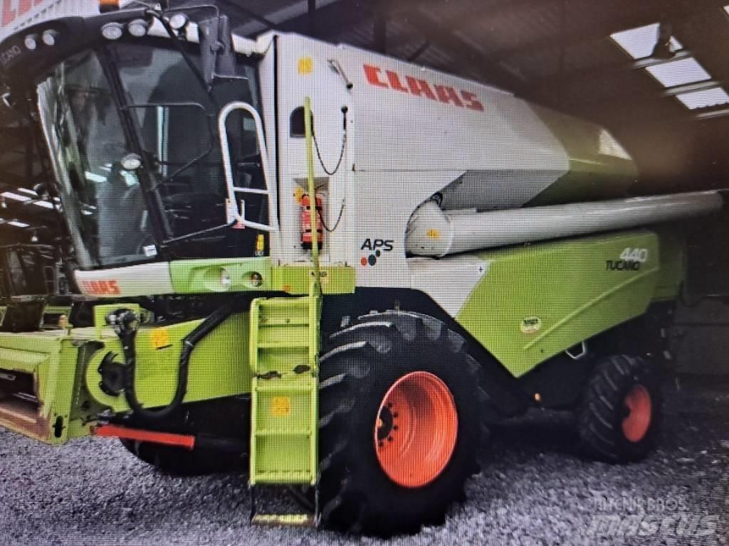 CLAAS Tucano 440 콤바인 수확기