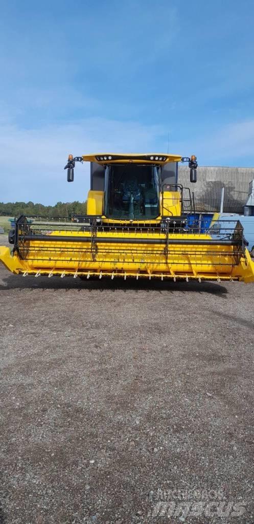 New Holland CX 5.80 콤바인 수확기