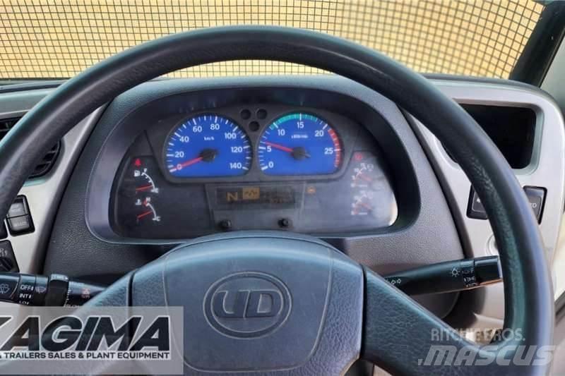 UD Quon 450 기타 트럭