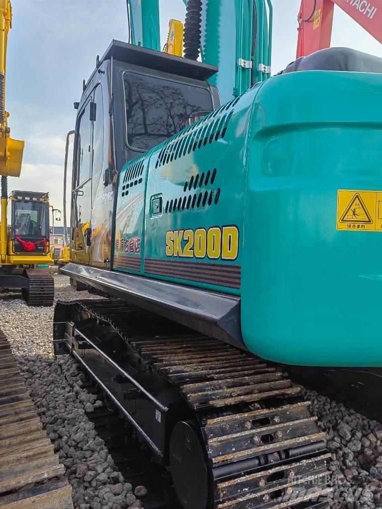 Kobelco SK 200D 중형굴삭기 7톤-28톤