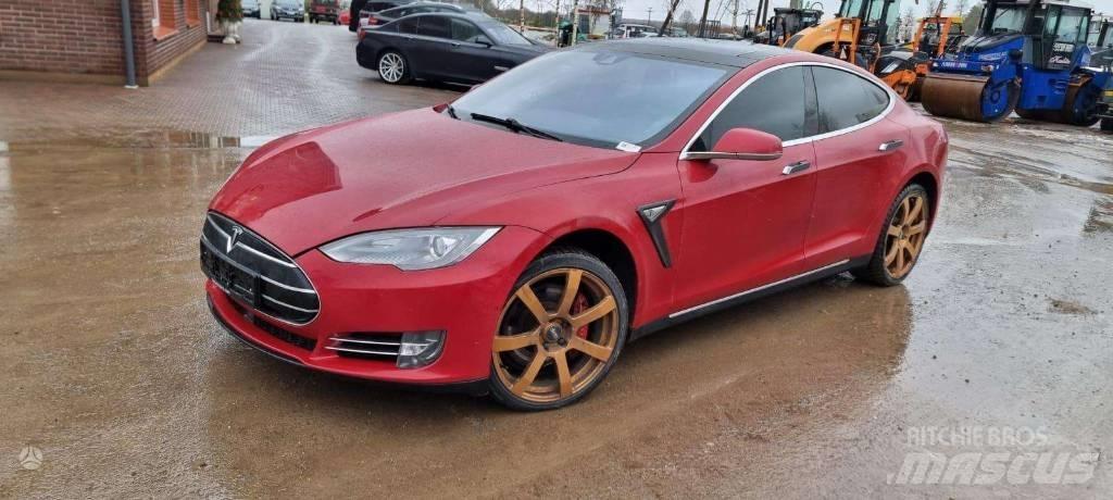 Tesla Model S P85D 자동차