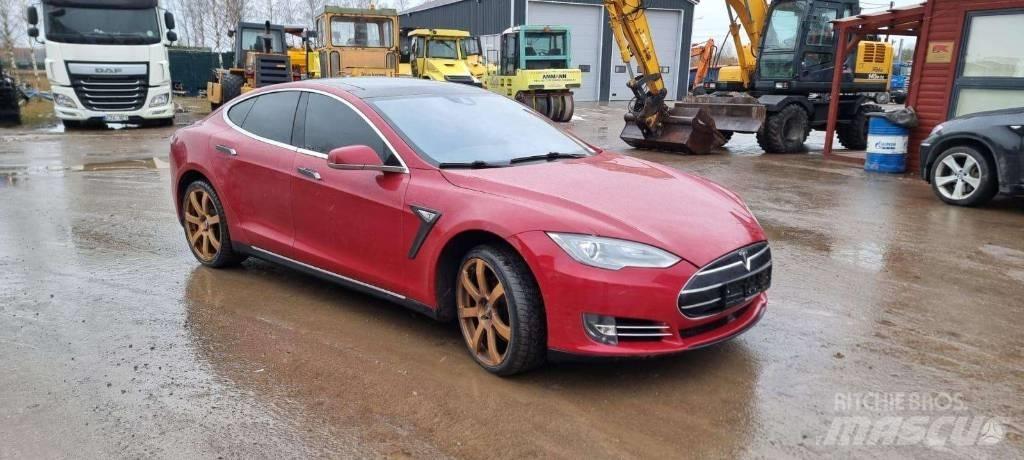 Tesla Model S P85D 자동차