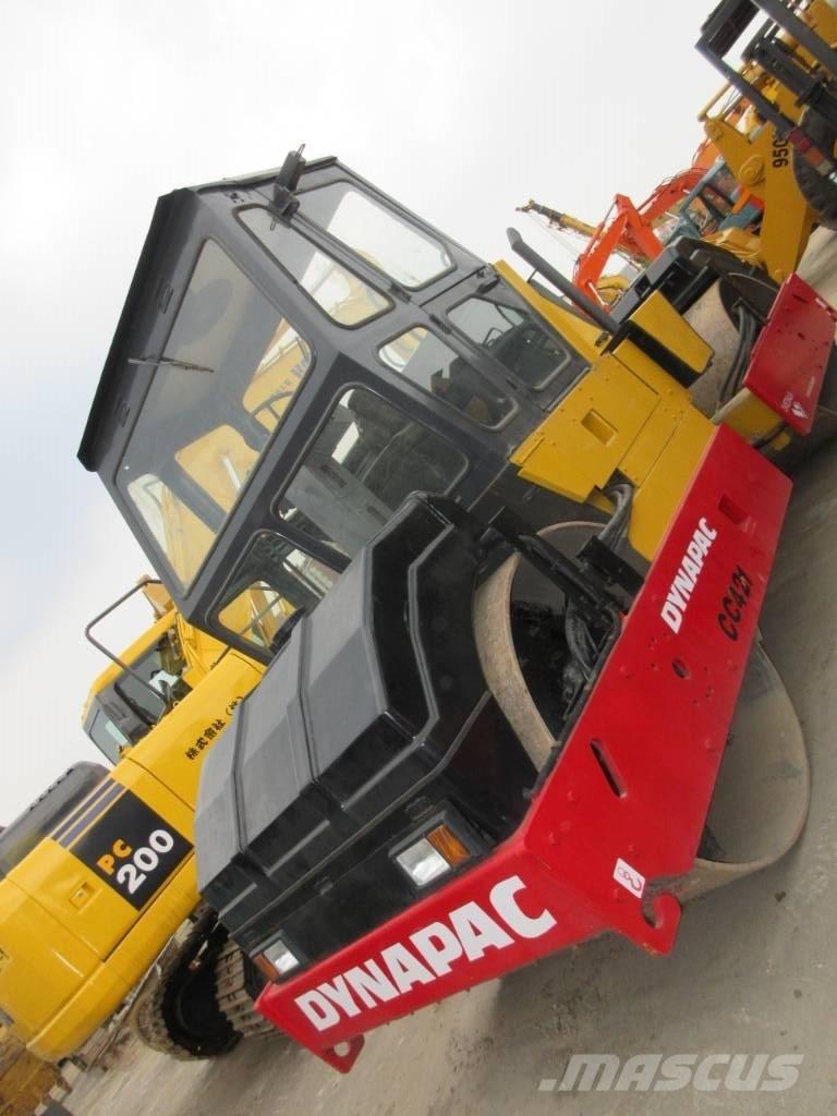 Dynapac CC 421 트윈 드럼 롤러