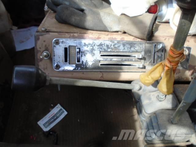 International 5070 제설 블레이드 및 제설기