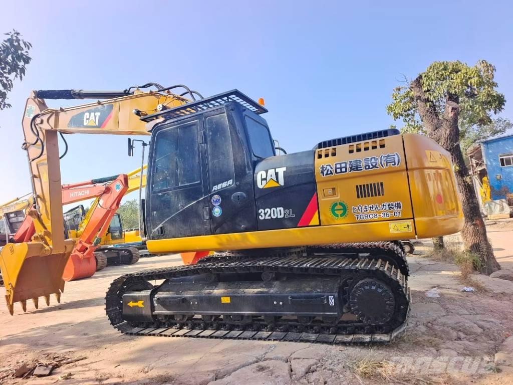 CAT 320 D 2L 대형 굴삭기 29톤 이상