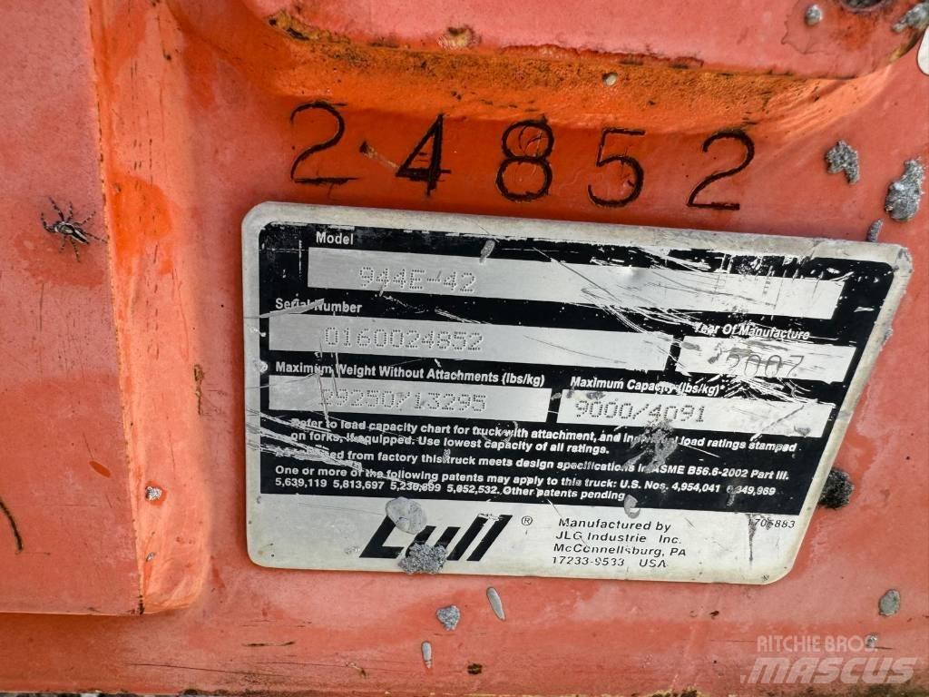 JLG 944 E-42 텔러 핸들러