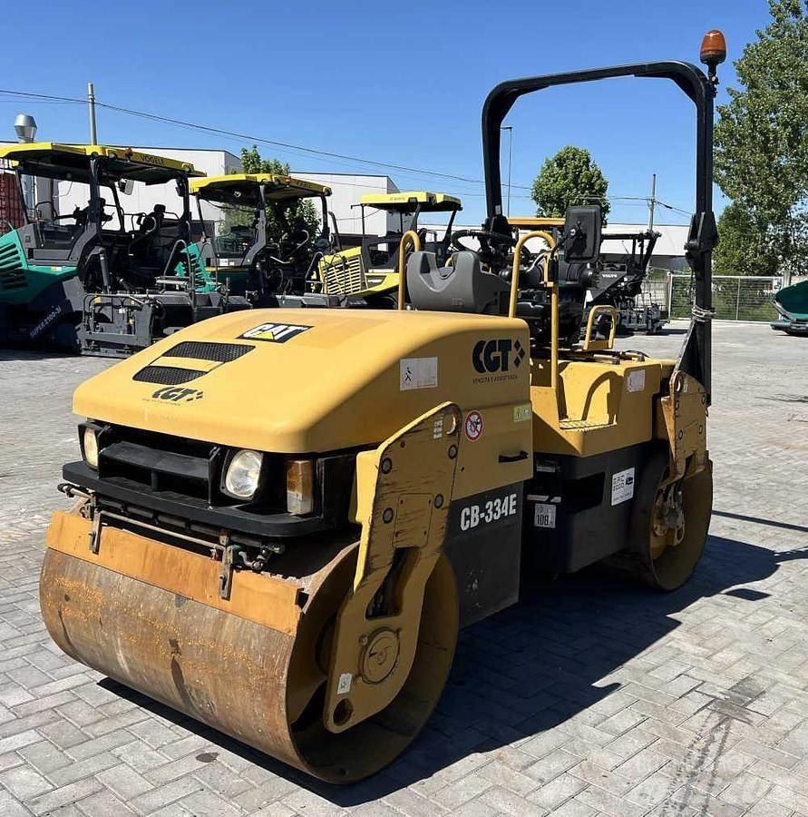 CAT CB 334E 트윈 드럼 롤러