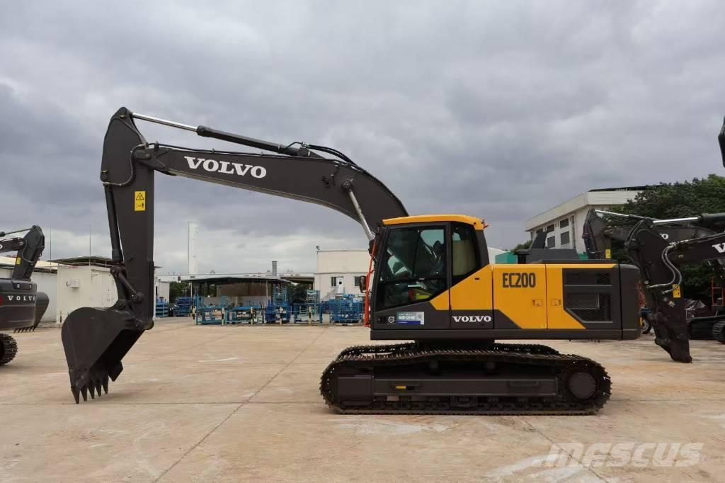 Volvo EC 200 대형 굴삭기 29톤 이상