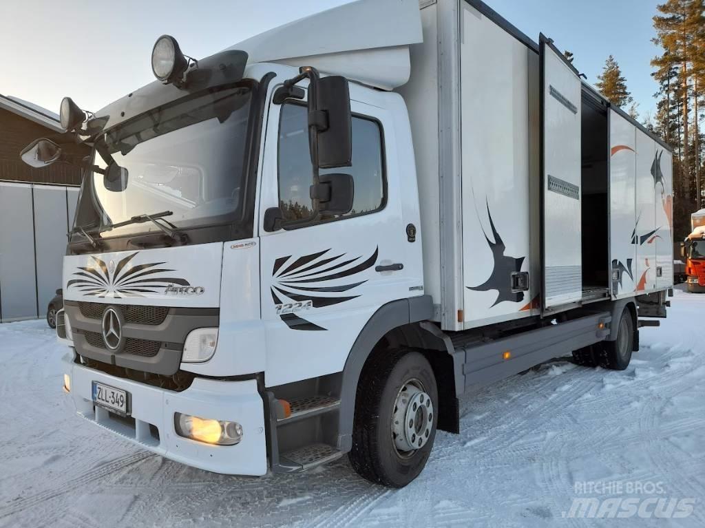 Mercedes-Benz Atego 탑차 트럭