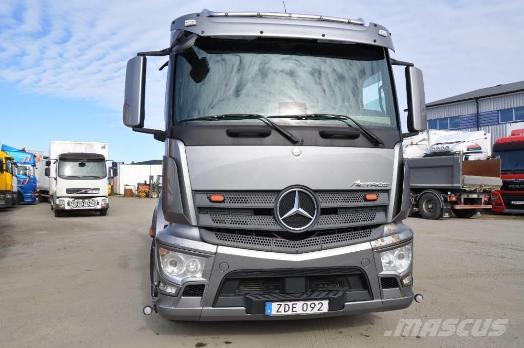 Mercedes-Benz 2535 폐기물 수거 트럭