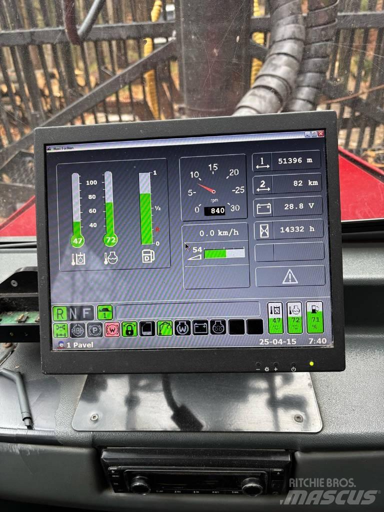 Komatsu 840.4 원목 포워더