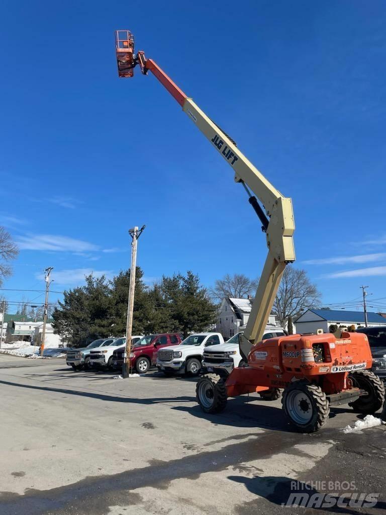 JLG M-600-JP 관절형 전동이동 리프트