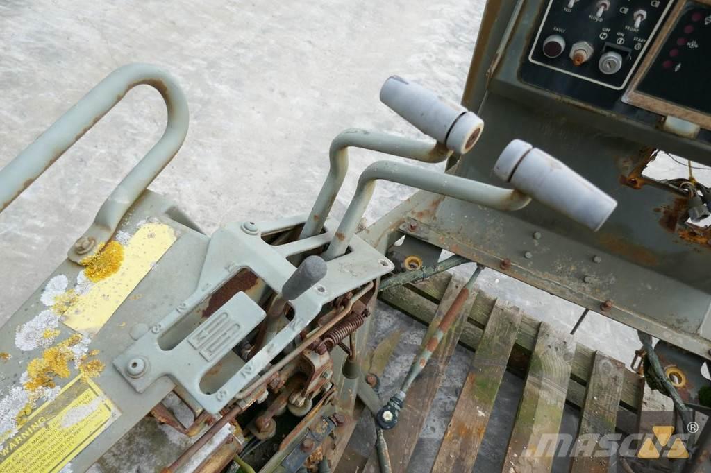 CAT 6T-3309 캐빈 및 인테리어