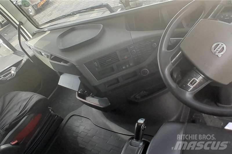 Volvo FH440 기타 트럭