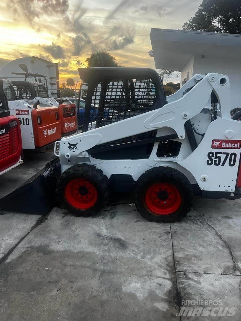 Bobcat S570  스키드로더