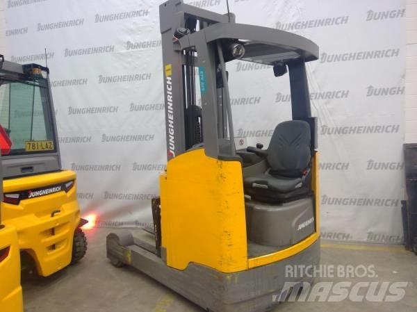 Jungheinrich ETV 325 리치 트럭